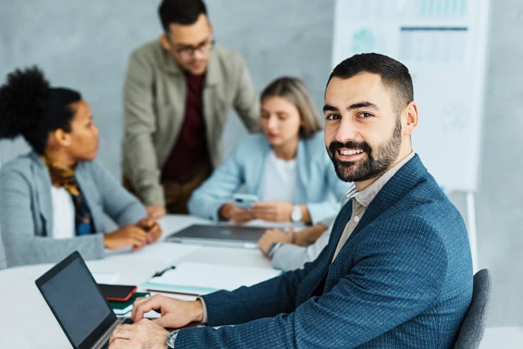 Une équipe en charge de créer une llc aux usa