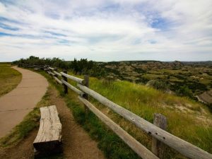 Article Créer une LLC au Dakota du Nord - Un paysage du Dakota du nord