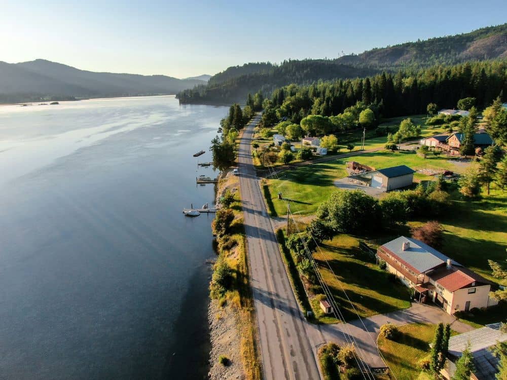 Article créer une LLC dans l'Idaho - Paysage de Sandpoint en Idaho