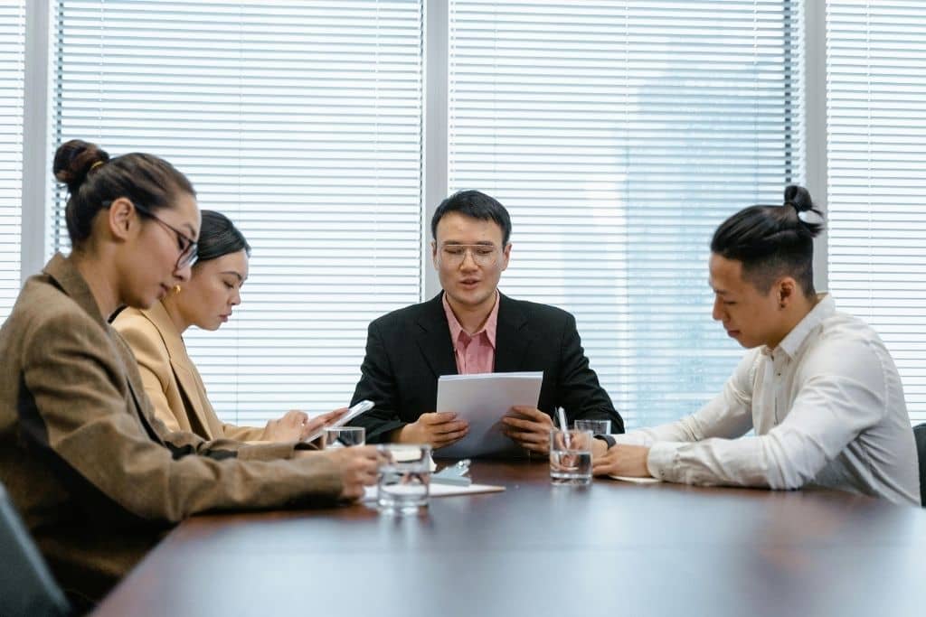 Article créer une llc dans le Nevada - Réunion entre collègues