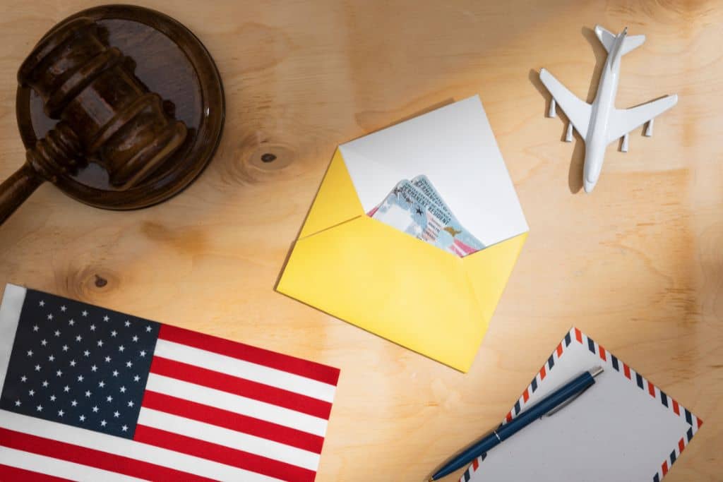 Article créer une llc dans le New Hampshire - Plusieurs objets représentant l'entrée sur le marché américain