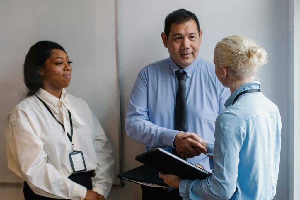 Article créer une llc dans le Rhode Island - Une collaboration fiscale réussie entre une experte fiscaliste et son client